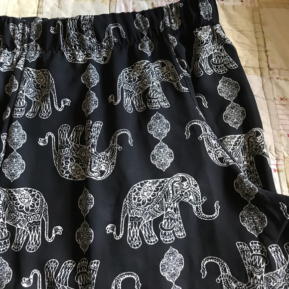 Pants. Stored in air tight bin.  Non smoking home. - Picture 2 of 2